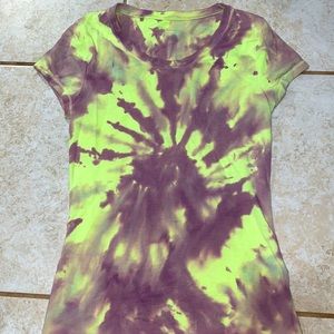 Tie-Dye T-Shirt 💜💚